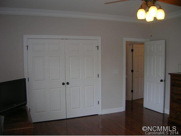 182 Kensington Drive - Photo 14