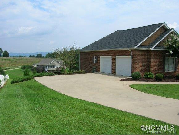 182 Kensington Drive - Photo 23