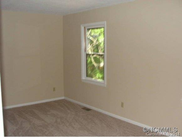 1 POPLAR WOOD LANE - Photo 4