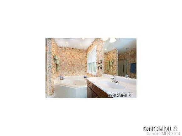 624 Enka Lake Rd - Photo 14