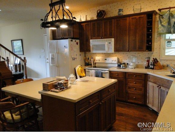 624 Enka Lake Rd - Photo 7