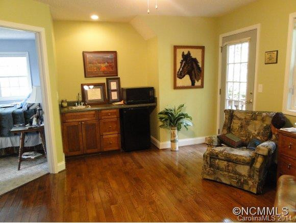 624 Enka Lake Rd - Photo 10