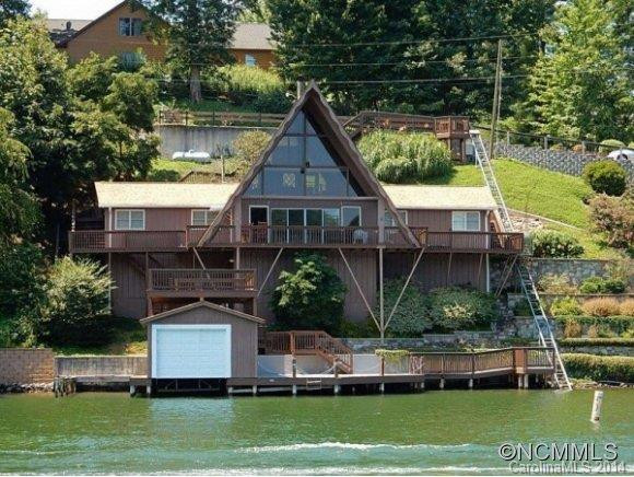 156 YACHT ISLAND DRIVE