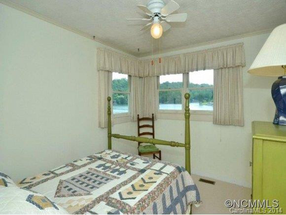156 YACHT ISLAND DRIVE - Photo 8