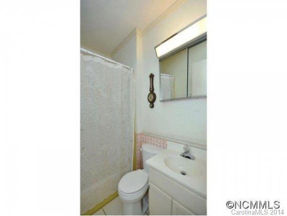 156 YACHT ISLAND DRIVE - Photo 9