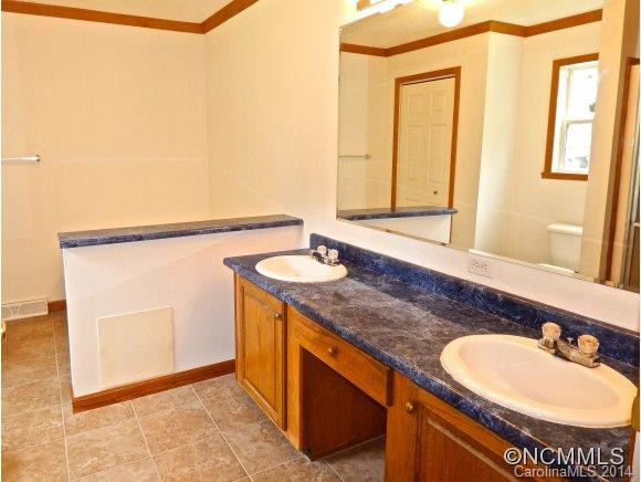 15 Lunsford Road - Photo 7