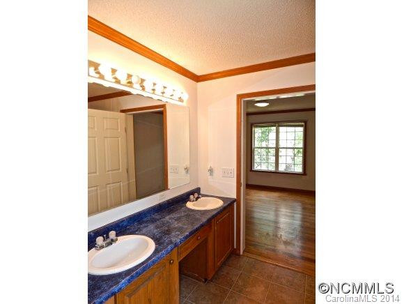 15 Lunsford Road - Photo 8