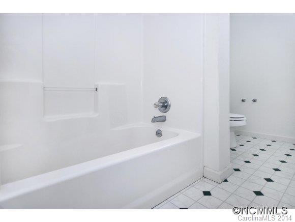 12 Crestview Court - Photo 13