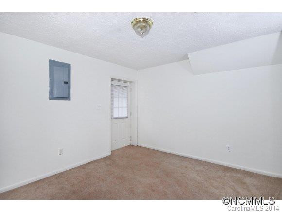 12 Crestview Court - Photo 15