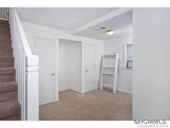 12 Crestview Court - Photo 16