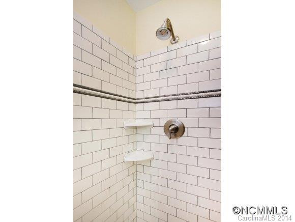 27 Oak Hollow - Photo 16