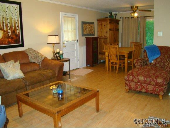 7 Eastcrest Dr - Photo 2