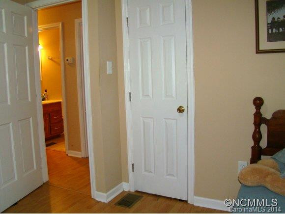 7 Eastcrest Dr - Photo 18