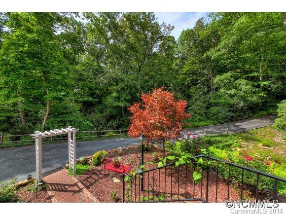 439 Deerhaven Lane - Photo 4
