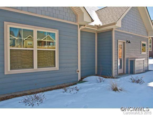 11 Allen Ave - Photo 3