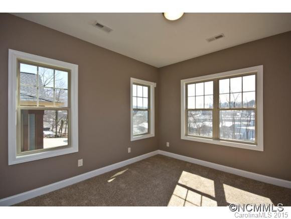 13 Allen Ave - Photo 15