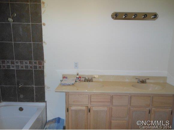 53 Travis Street - Photo 11