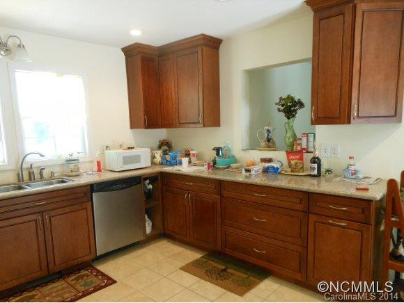 53 Travis Street - Photo 3