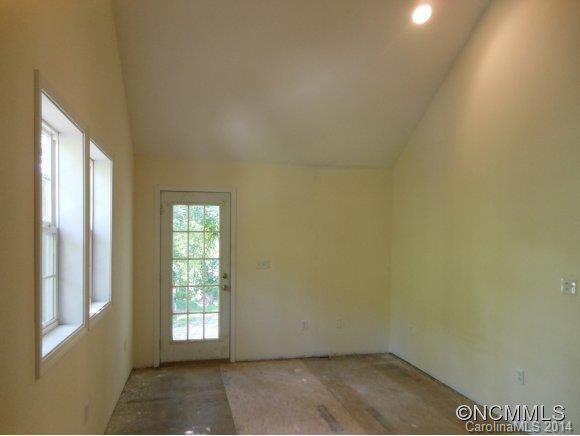 53 Travis Street - Photo 7