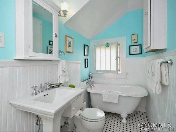 68 LANVALE AVE - Photo 12