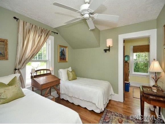 68 LANVALE AVE - Photo 10