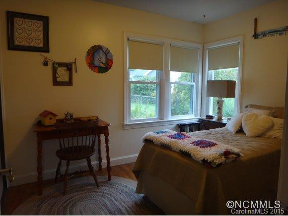 200 Ashworth - Photo 13