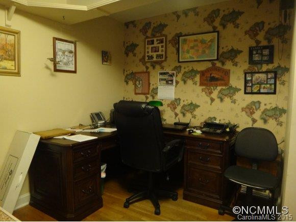 200 Ashworth - Photo 14