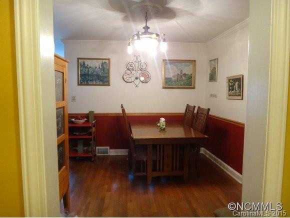 200 Ashworth - Photo 8