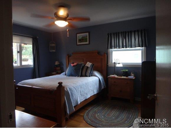 200 Ashworth - Photo 9