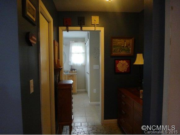 200 Ashworth - Photo 10