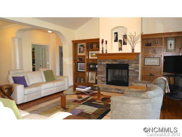 19 Southridge - Photo 4