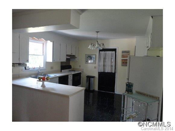 64 Beechwood Dr - Photo 13