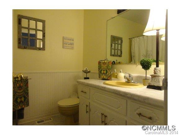 64 Beechwood Dr - Photo 17