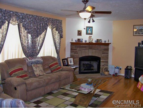 33 Rowe Court - Photo 2