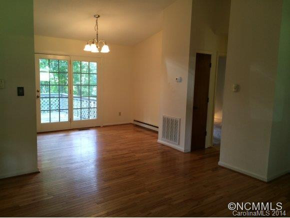 25 Evergreen Avenue - Photo 3