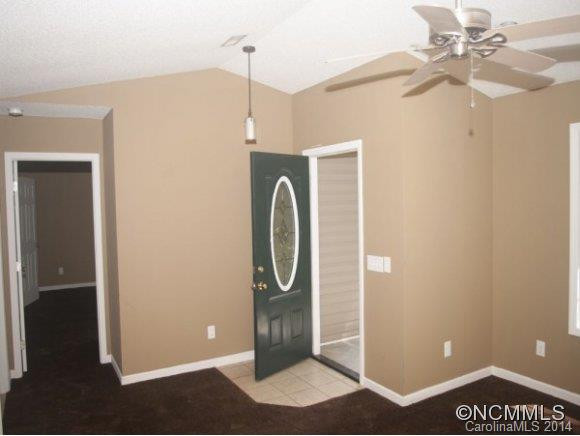 1077 SUMMIT SPRINGS DRIVE - Photo 2