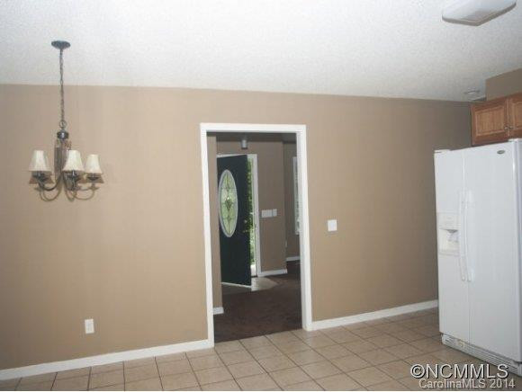 1077 SUMMIT SPRINGS DRIVE - Photo 4