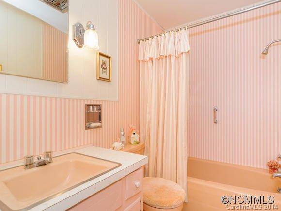 205 Locust Drive - Photo 12