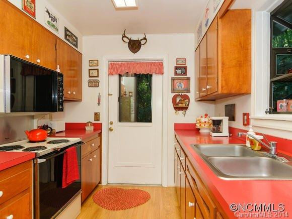 205 Locust Drive - Photo 4