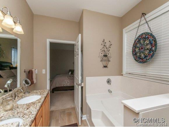 9 HOLLOW CREST WAY - Photo 12