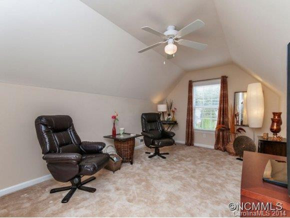 9 HOLLOW CREST WAY - Photo 16