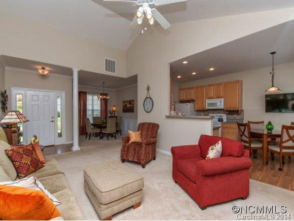 9 HOLLOW CREST WAY - Photo 4