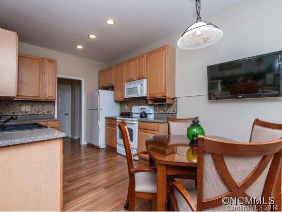 9 HOLLOW CREST WAY - Photo 7