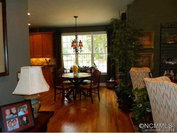 220 Fernbrook Way - Photo 10