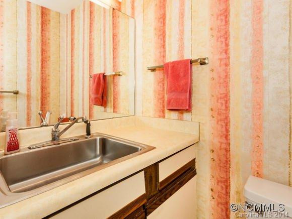 312 Huff Street, Unit B - Photo 19