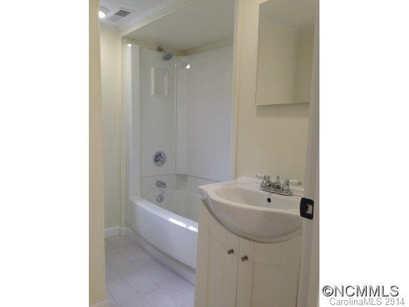 23 Parkwood Avenue - Photo 20
