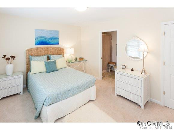 2 Rotunda Circle - Photo 18