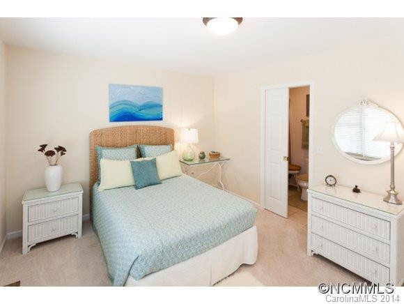 2 Rotunda Circle - Photo 20
