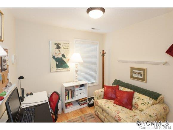 2 Rotunda Circle - Photo 9