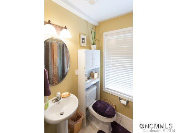 2 Rotunda Circle - Photo 10